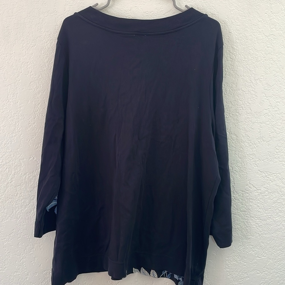 Chico’s V neck Navy Blue shirt size XXL - Picture 7 of 9